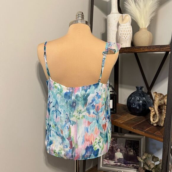 NWT Willa Story Multi Floral Blouse Tank Top Women’s SIZE LRG - Picture 2 of 9